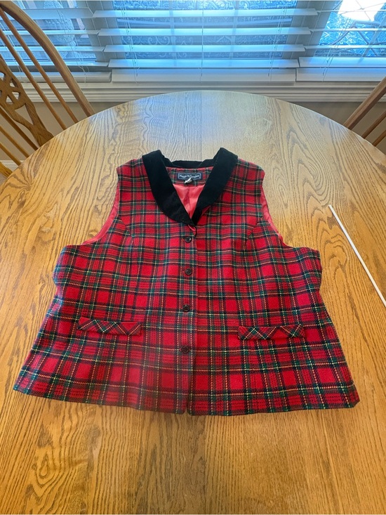 Maggie Mcnaughton Jackets & Blazers - Vintage 80’s Maggie McNaughton Red Plaid Wool Vest Black Velvet Collar Size 16W